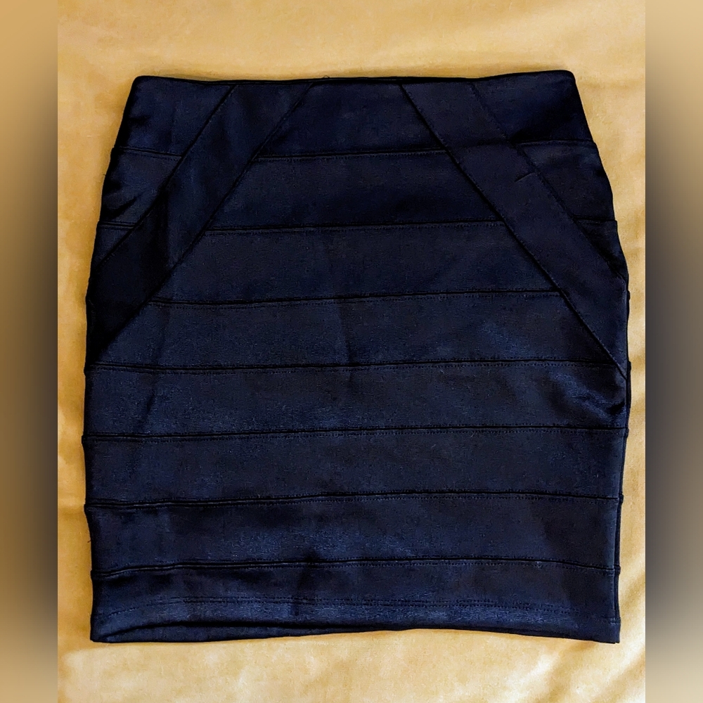 TOP SHOP Mini Bandage Pencil Skirt New Without Tags - Size 6US - Black